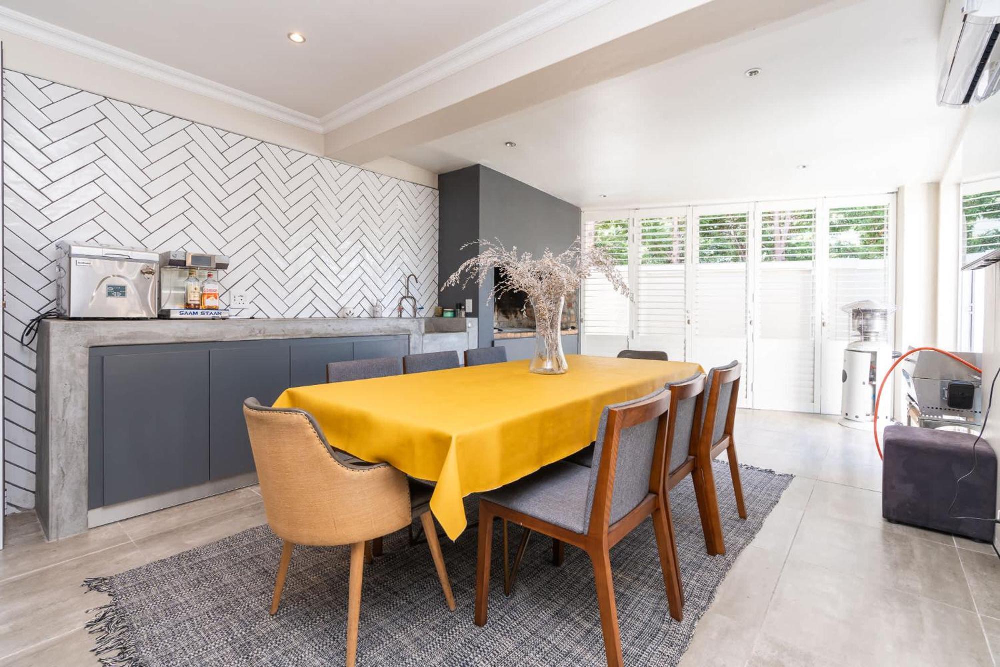 4 Bedroom Haven In Chelsea Village
