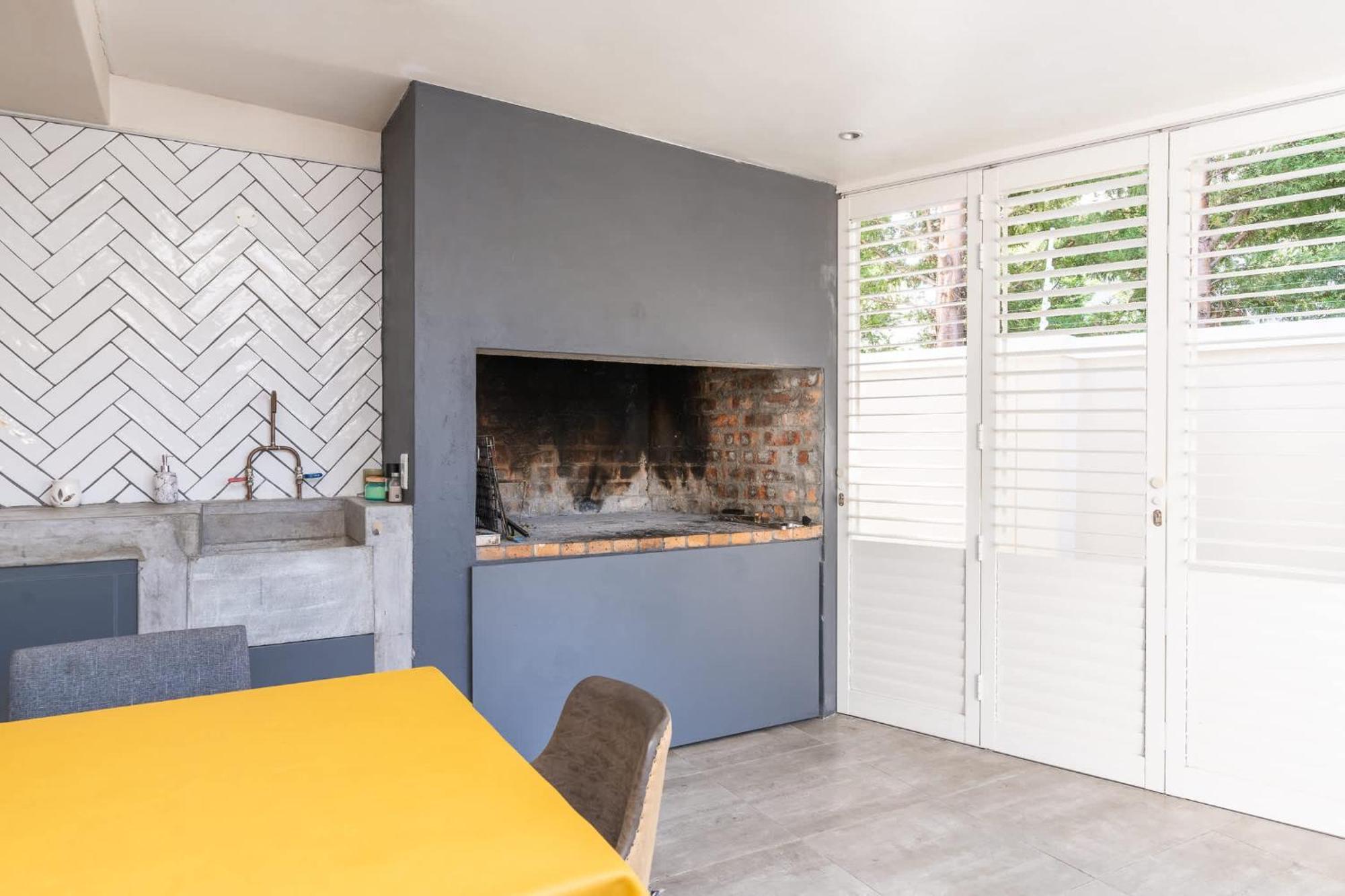 4 Bedroom Haven In Chelsea Village