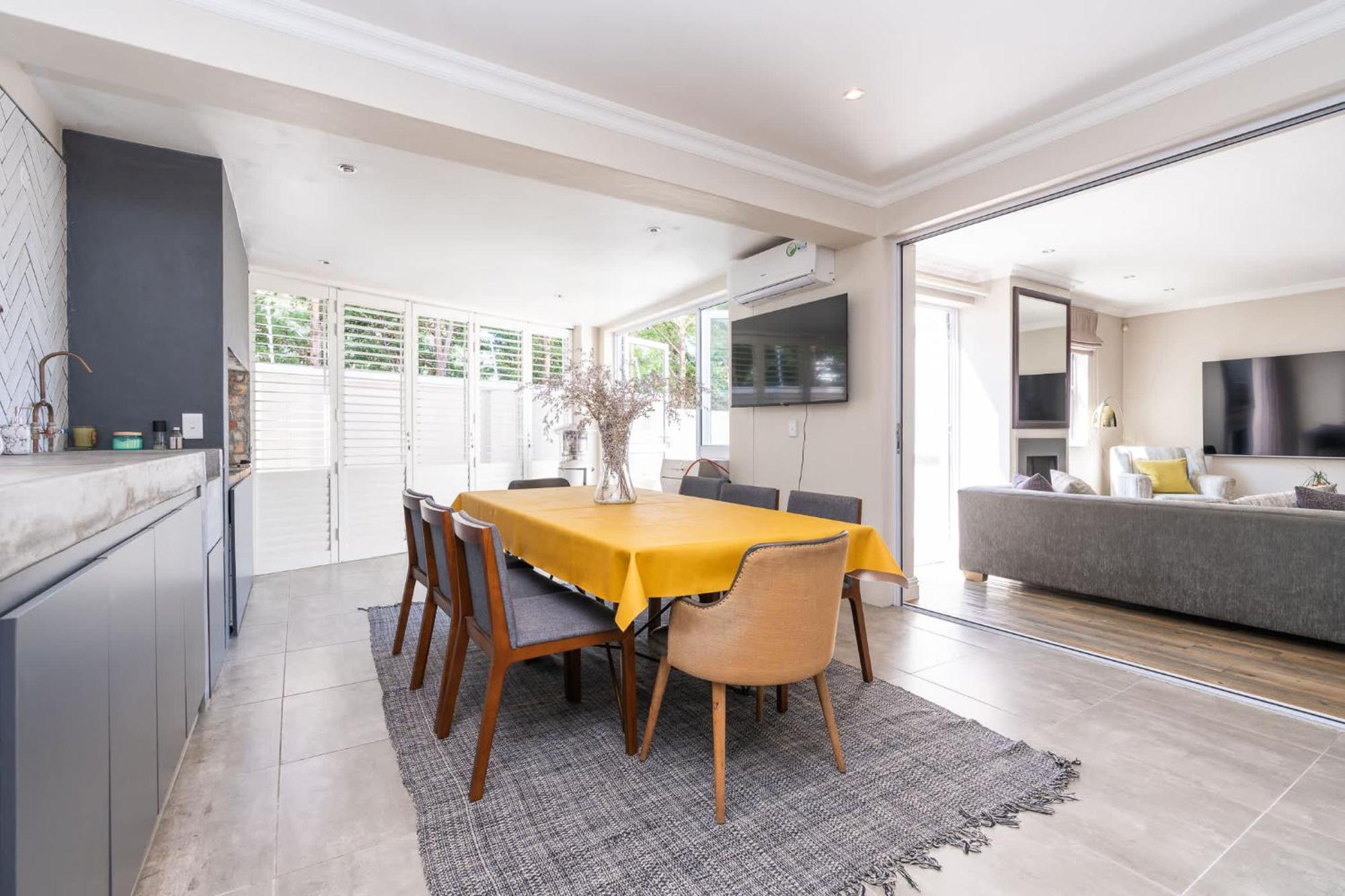 Holiday home 4 Bedroom Haven In Chelsea Village *