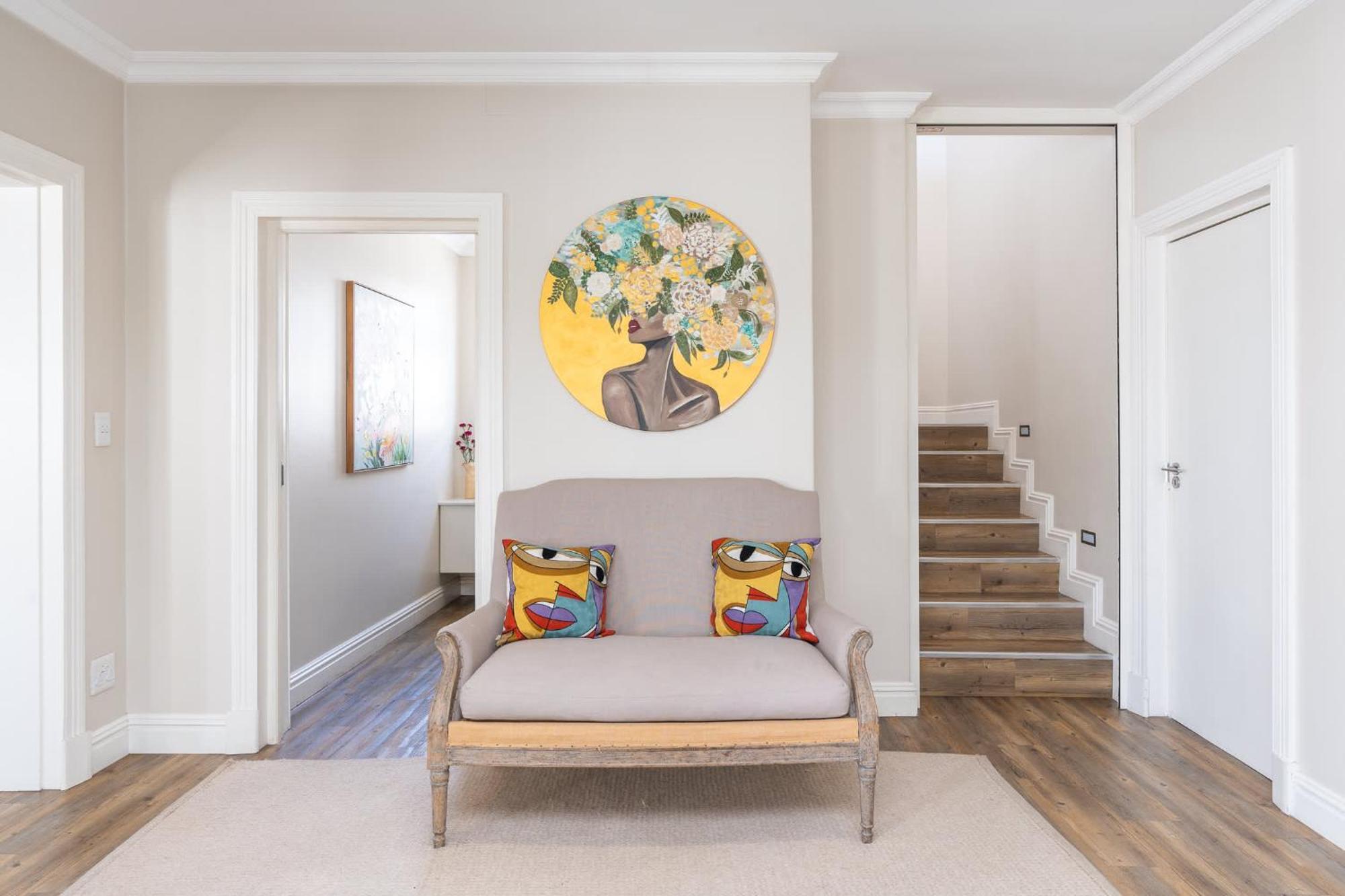 4 Bedroom Haven In Chelsea Village Holiday home *